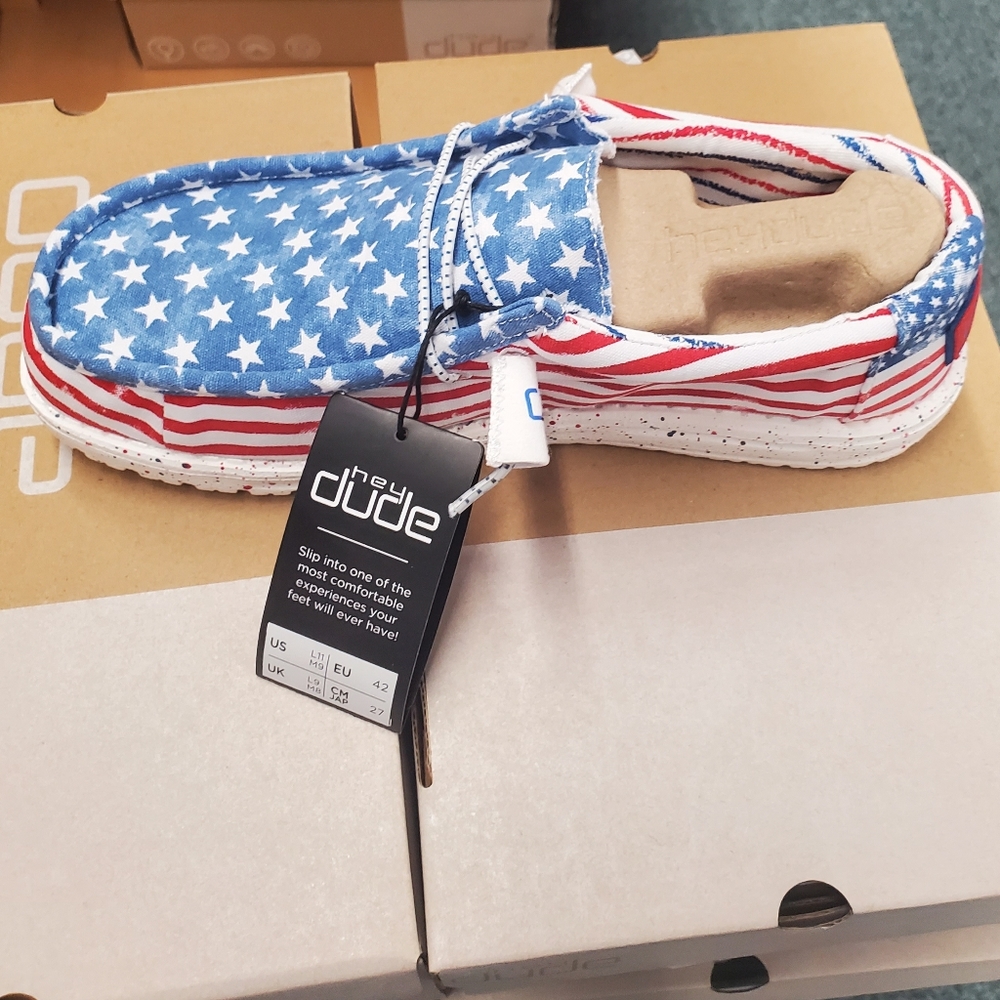 NEW SHIPMENT!! HEY DUDE UNISEX WALLY SOX  STARS N STRIPES